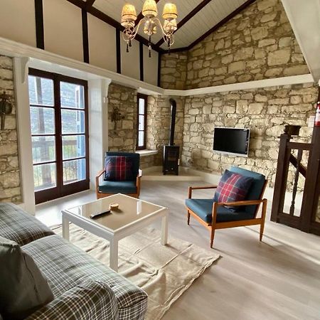 Leonys House By Trulycyprus Villa Dhoros Eksteriør bilde